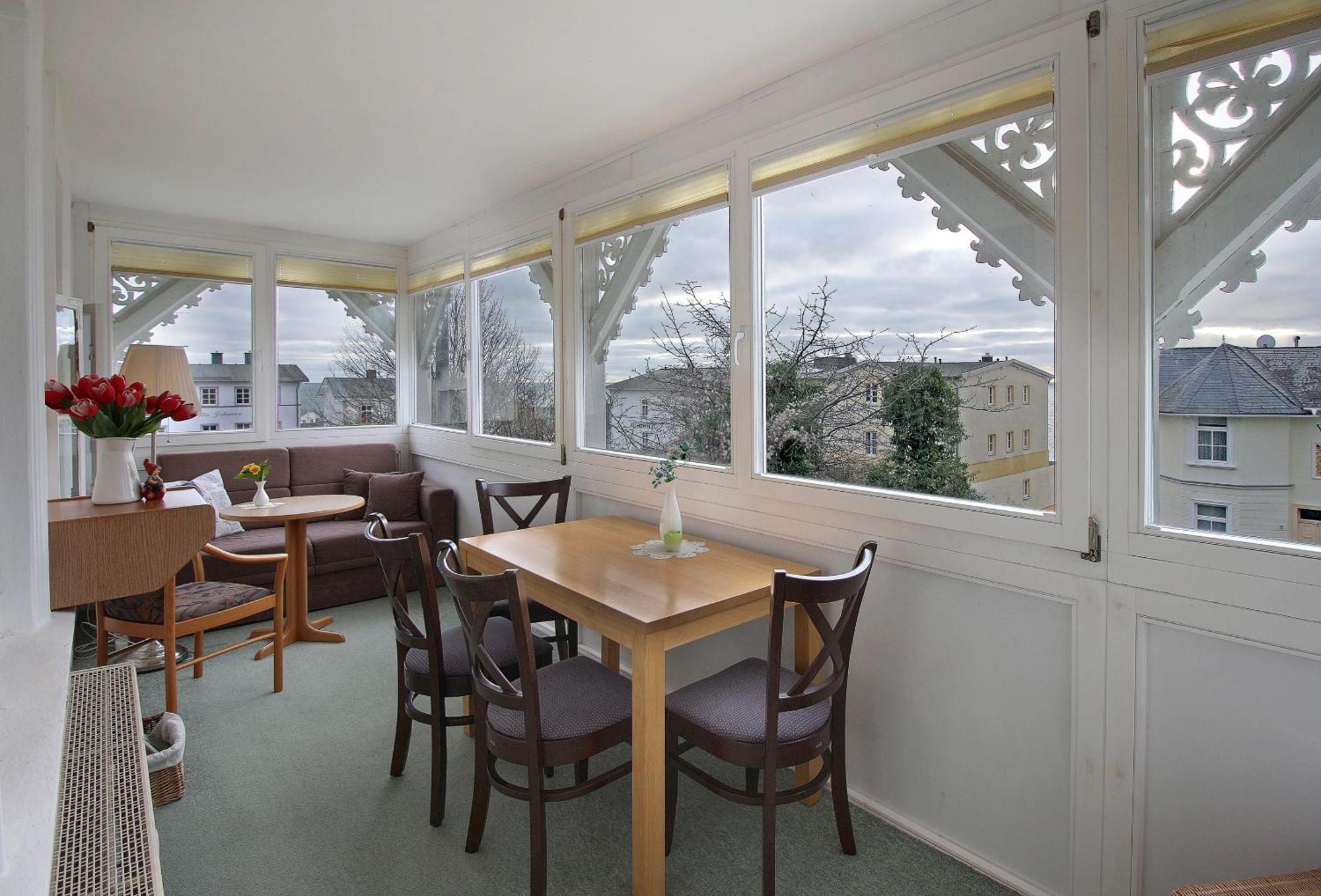 Villa Ostseelilie - Appartements Mit Balkon Und Meerblick Sassnitz Habitación foto