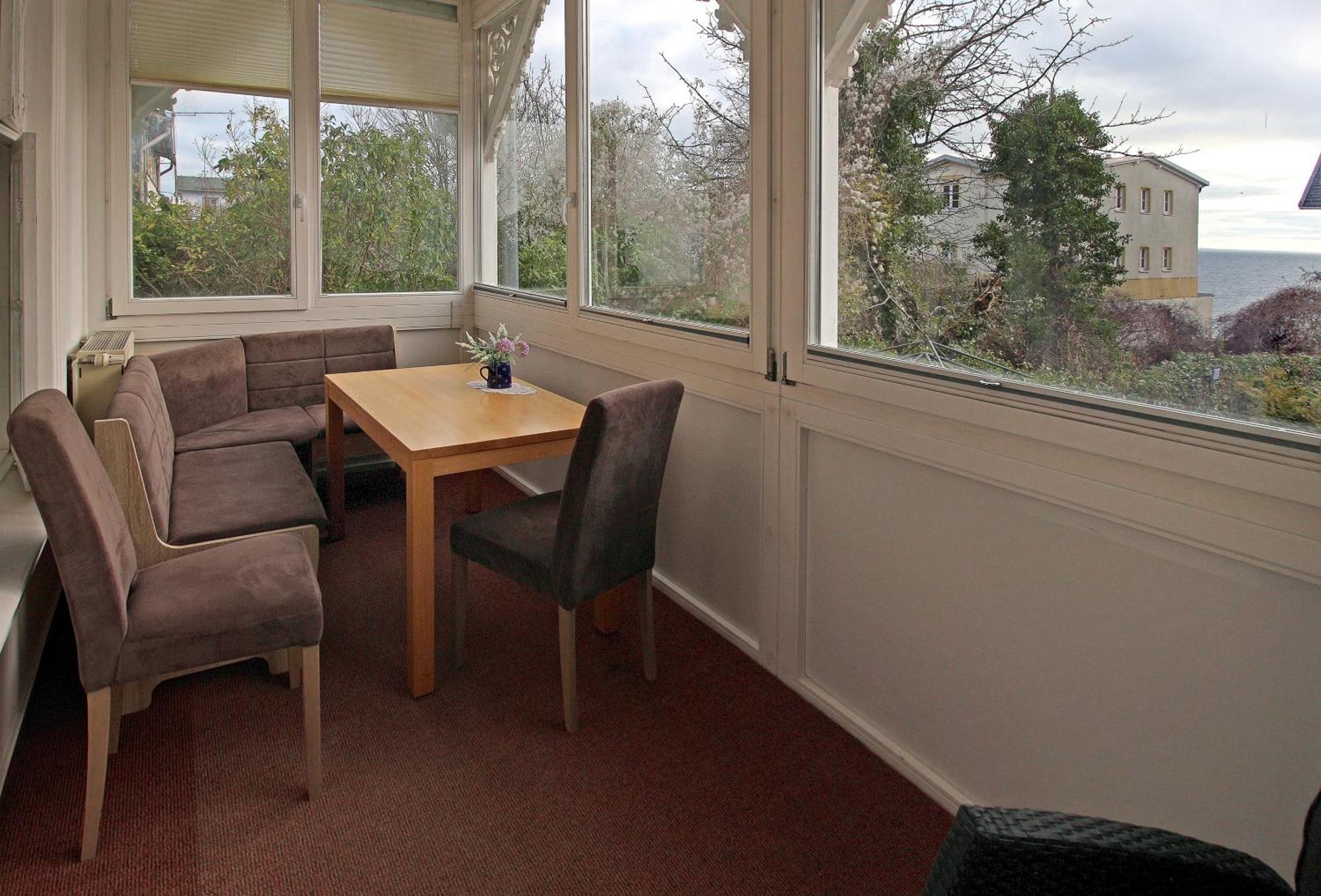 Villa Ostseelilie - Appartements Mit Balkon Und Meerblick Sassnitz Habitación foto